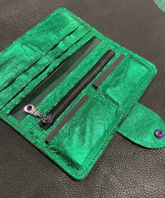 Emerald Green Metallic Leather Wallet Purse or wristlet. zipper pocket