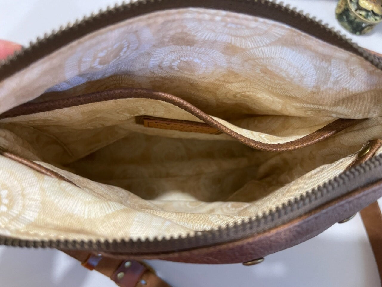 Crossbody Cowhide Leather, vintage brown and short hair cowhide