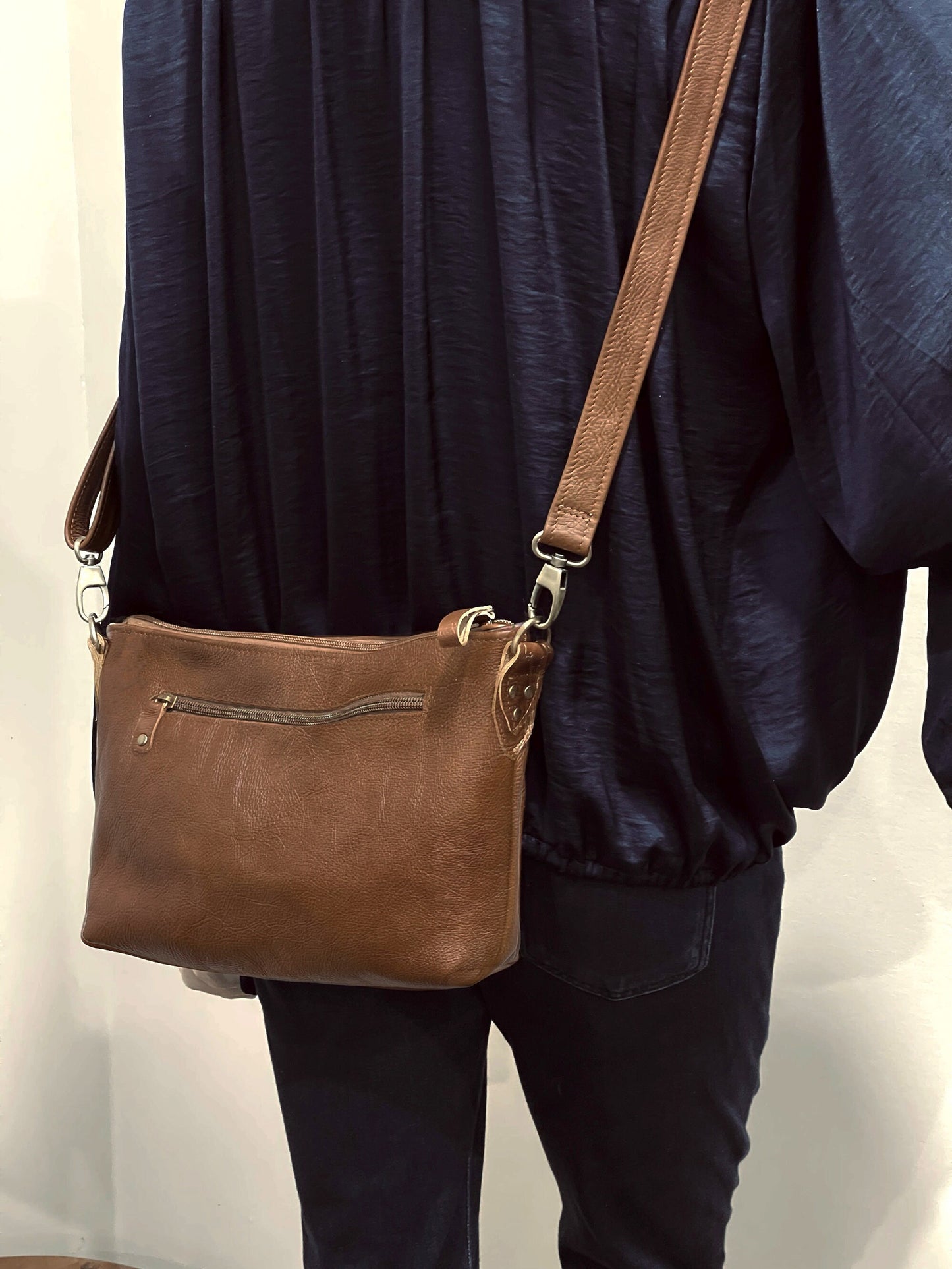 Dark Tan Caramel Leather Crossbody bag
