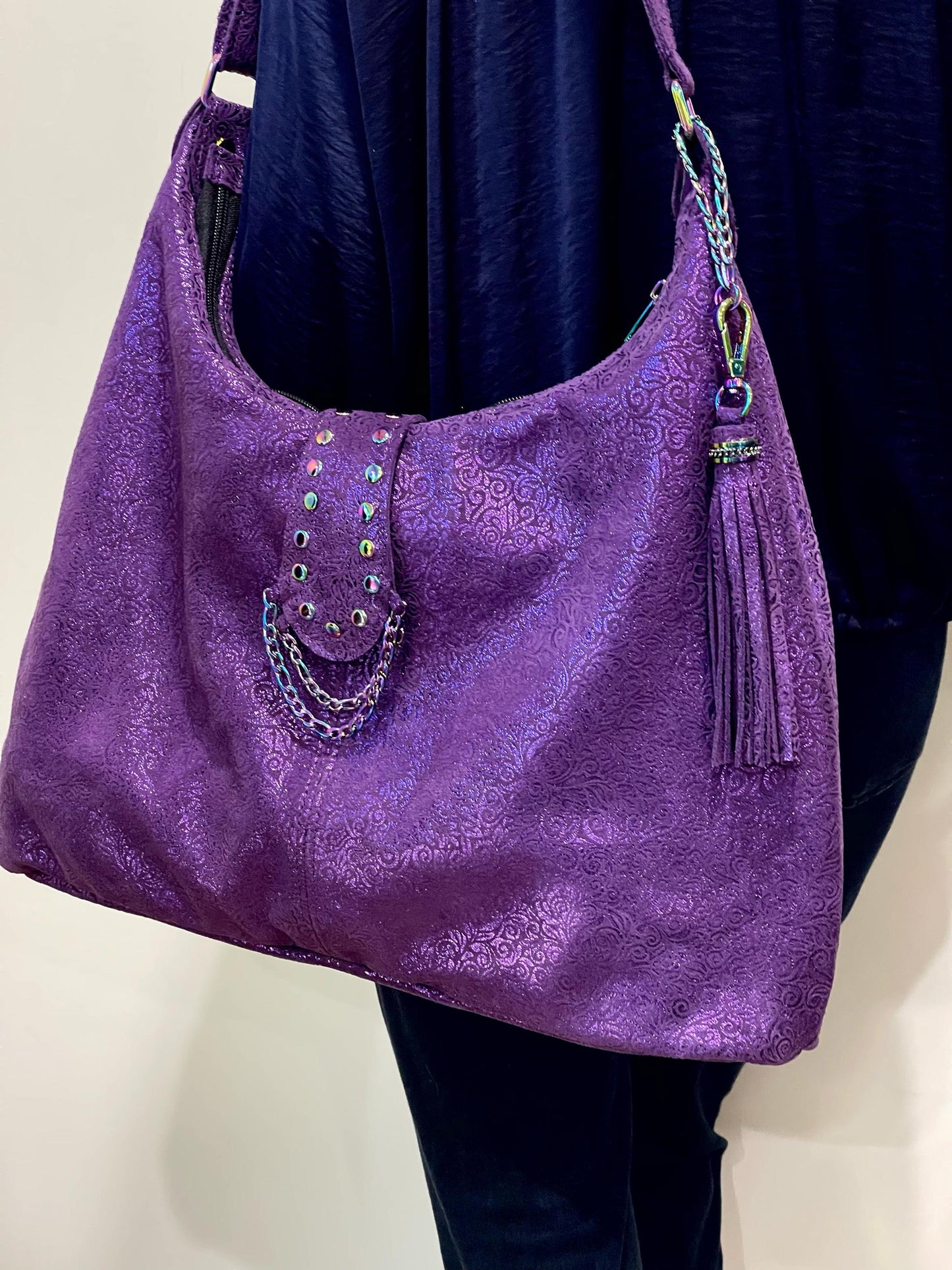 Metallic Purple Soft Italian Hobo, fine florentine design on surface, zip pockets
